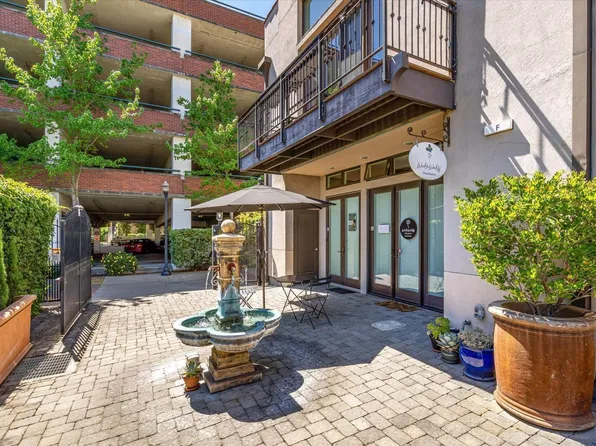527 Mendocino Avenue #F, Santa Rosa, CA 95401