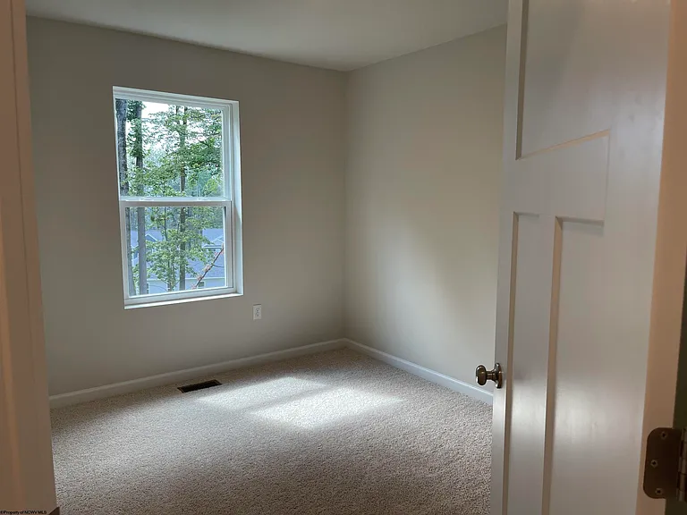 747 Hardman Dr — Photo 30