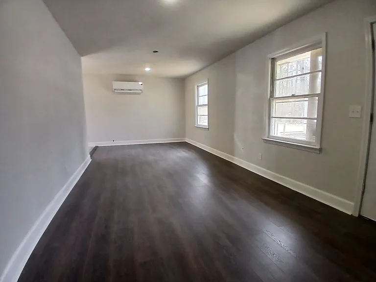 60 W Pond St — Photo 5