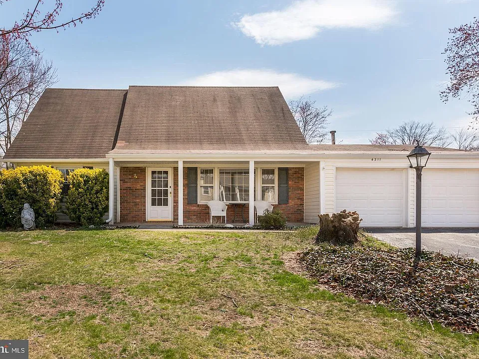 4311 Pergate Ln