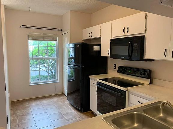 3rd image of 5542 Carrollwood Key Dr