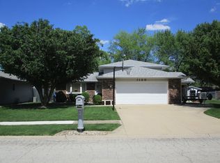 1120 Mallard Dr, Bradley, IL 60915