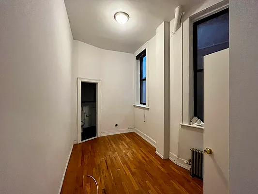 Rented by MySpaceNYC | media 7