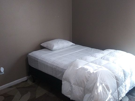 2nd image of 10700 Willow Ct #2