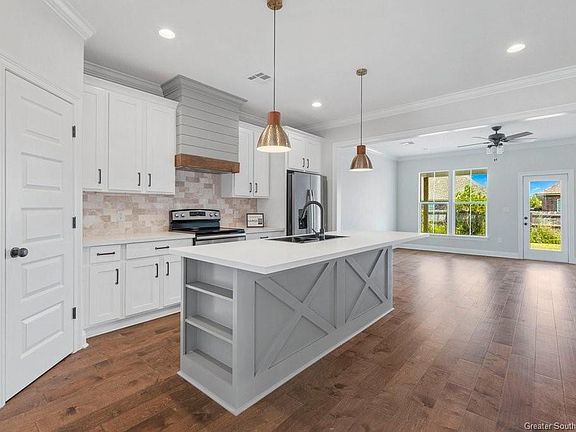 3rd image of 760 Lakewood Pointe Dr
