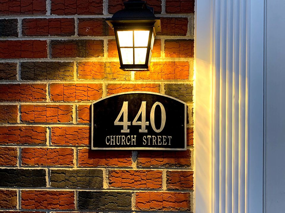 1st image of 440 Church St APT 7