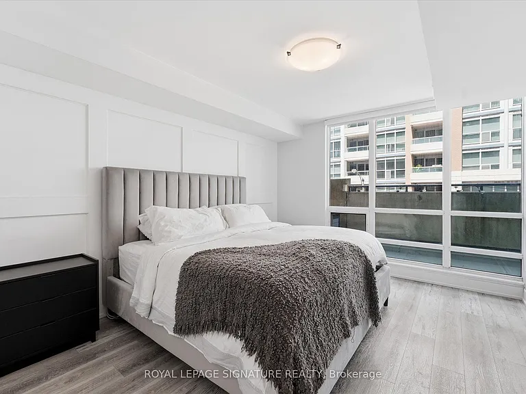 263 Wellington St W #301 — Photo 11