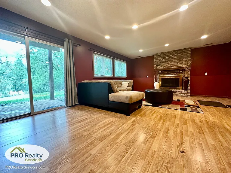 13350 Timber Crest Dr N — Photo 14