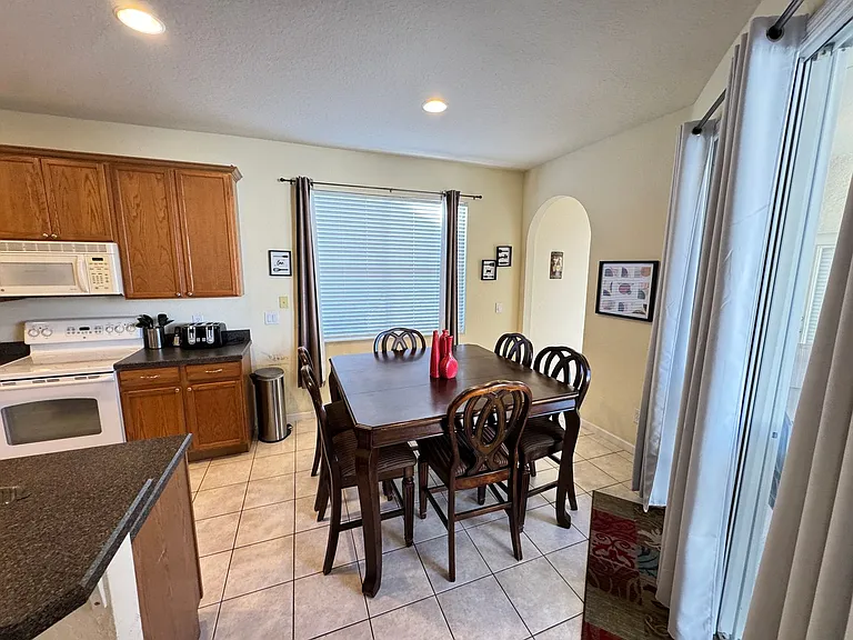 4986 Thames St W — Photo 12