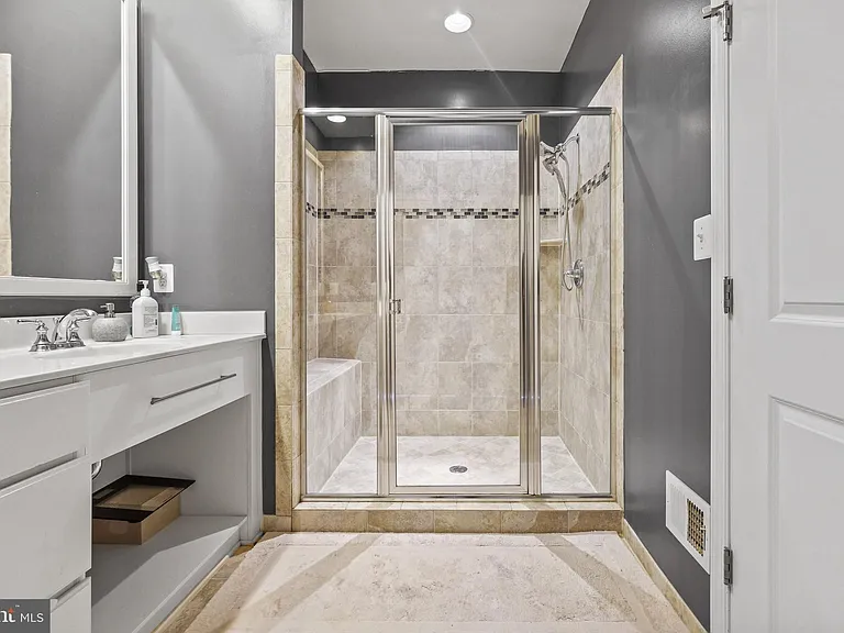42265 Riggins Ridge Ter — Photo 40