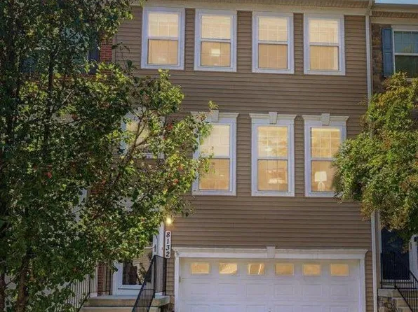 8132 Villaggio Dr, Millersville, MD 21108