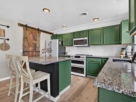 5th image of 4404 N Alester Ave