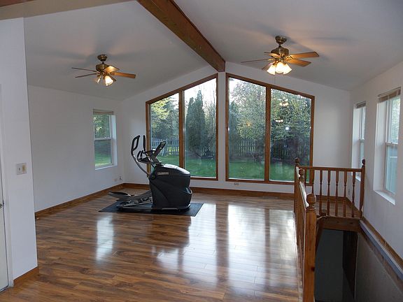 4th image of 1308 Pelican Ct