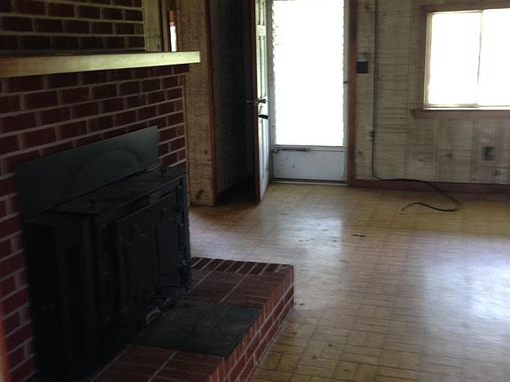 2nd image of 5383 E Lynchburg Salem Tpke