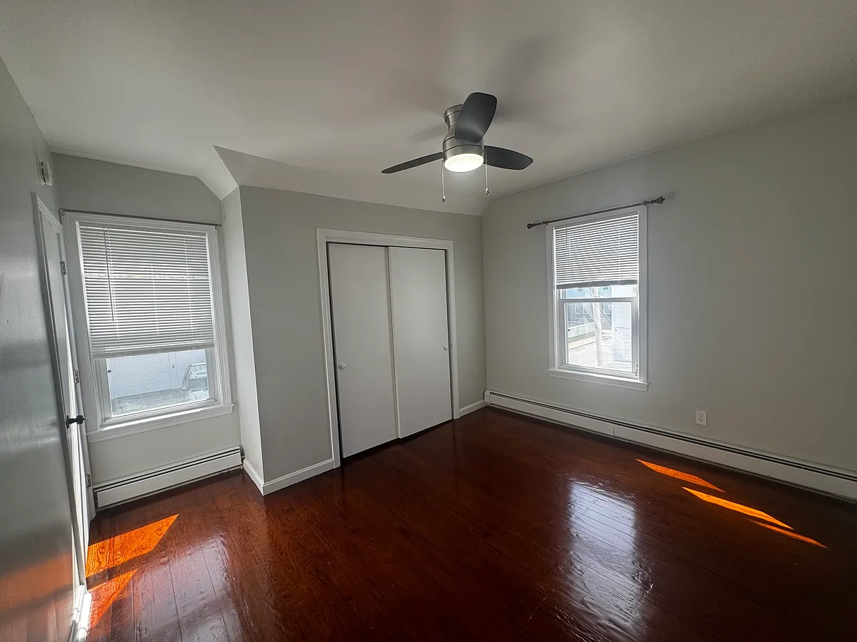 Building Photo - 34 Tweed St #2