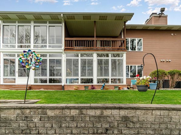 8219 Midland Rd, Freeland, MI 48623
