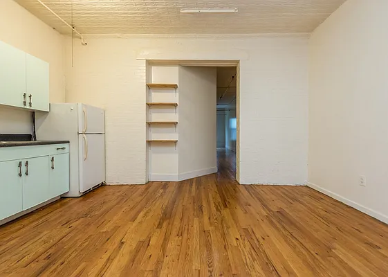 Rented by Nooklyn NYC LLC | media 33