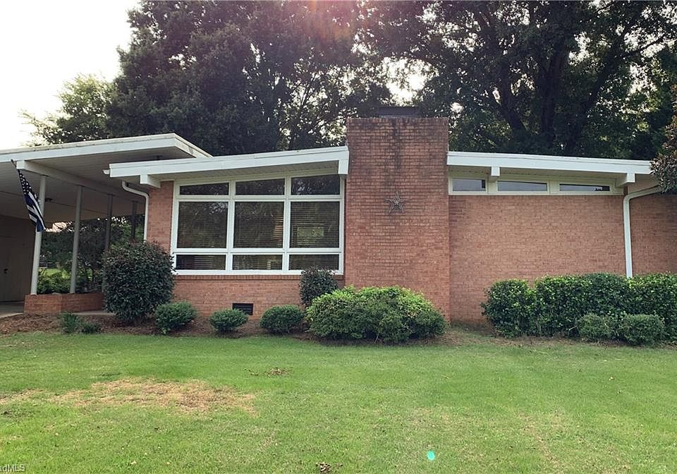 1st image of 669 Valley Dr