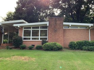 669 Valley Dr, Eden, NC 27288