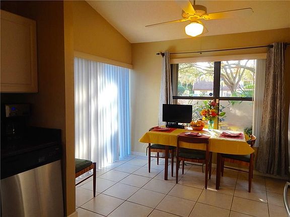 4th image of 6021 SE Martinique Dr APT 104