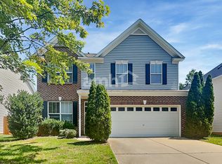 409 Stobhill Ln, Holly Springs, NC 27540