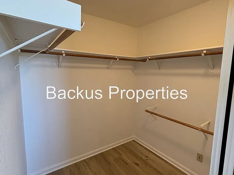 18223 Viewcrest Ln — Photo 21