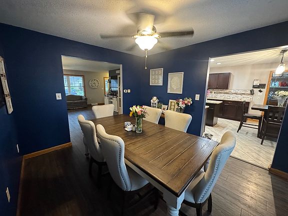 5th image of 2810 Alexandra Dr