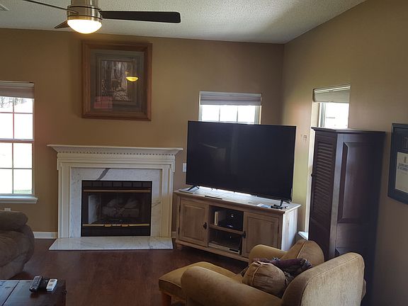 3rd image of 336 Stone Hedge Ct