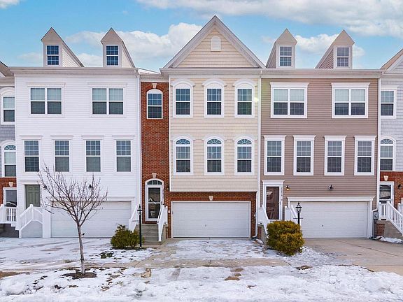 2nd image of 20826 Brunswick Ln