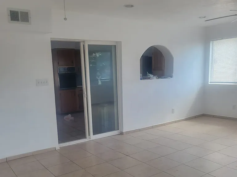 825 Grace St NE — Photo 19