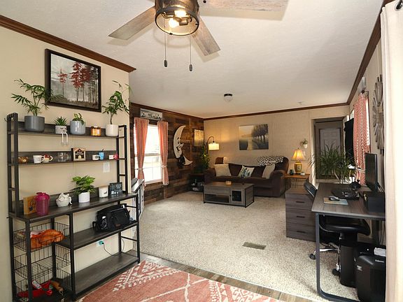 3rd image of 248 Thorn Locust Ln