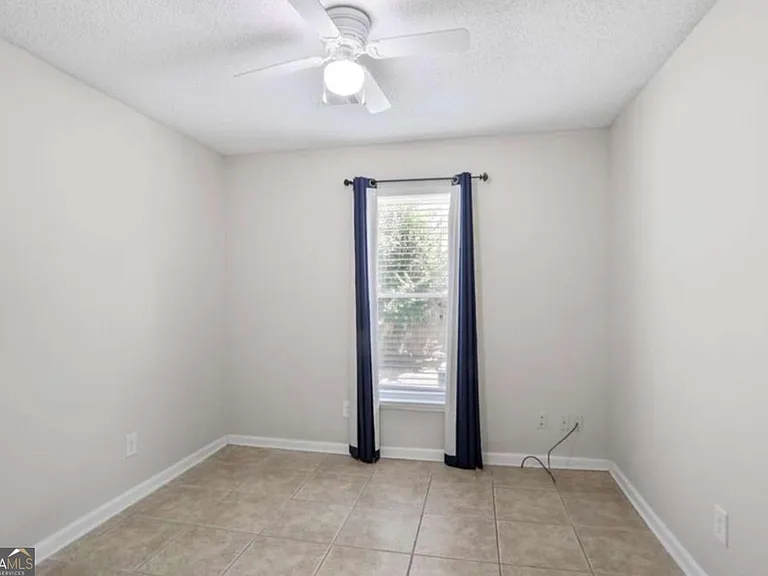 3756 Old Oak Ct — Photo 10