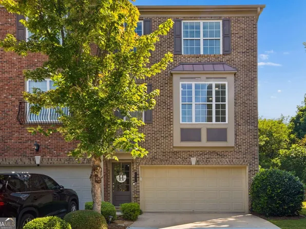 3237 Greenwood Oak Dr, Norcross, GA 30092
