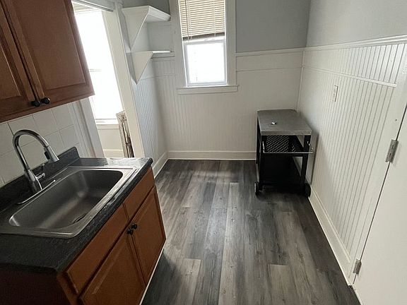 3rd image of 265-267 Humphrey St #3