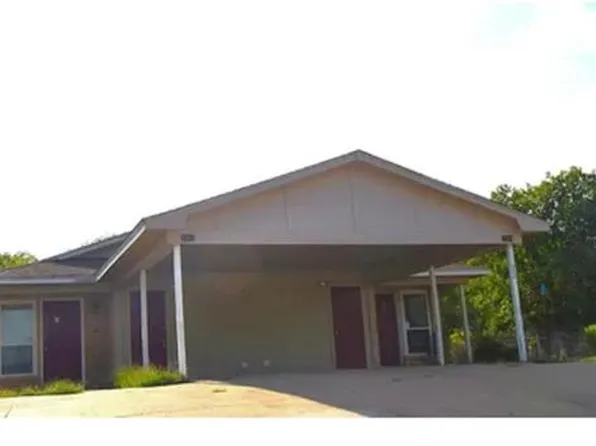 2592 Cattlebaron Dr, Fort Worth, TX 76108