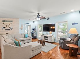306 Pine St S, Murrells Inlet, SC
