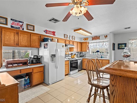 3rd image of 6629 Coastal Breeze Ct