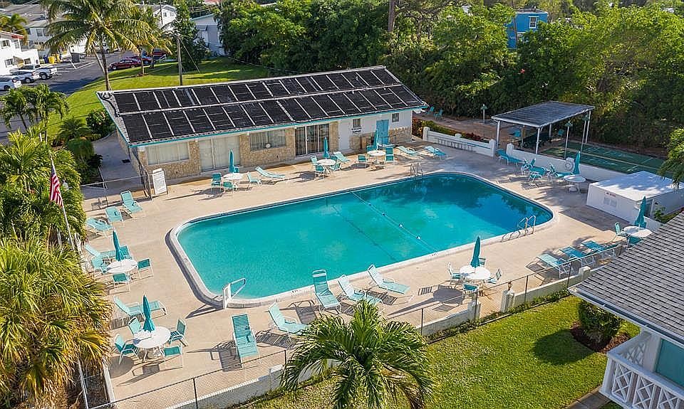 2nd image of 2020 Lake Osborne Dr APT 8
