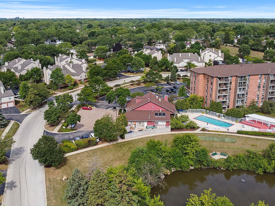 1st image of 130 Crest Wood Ct APT 6
