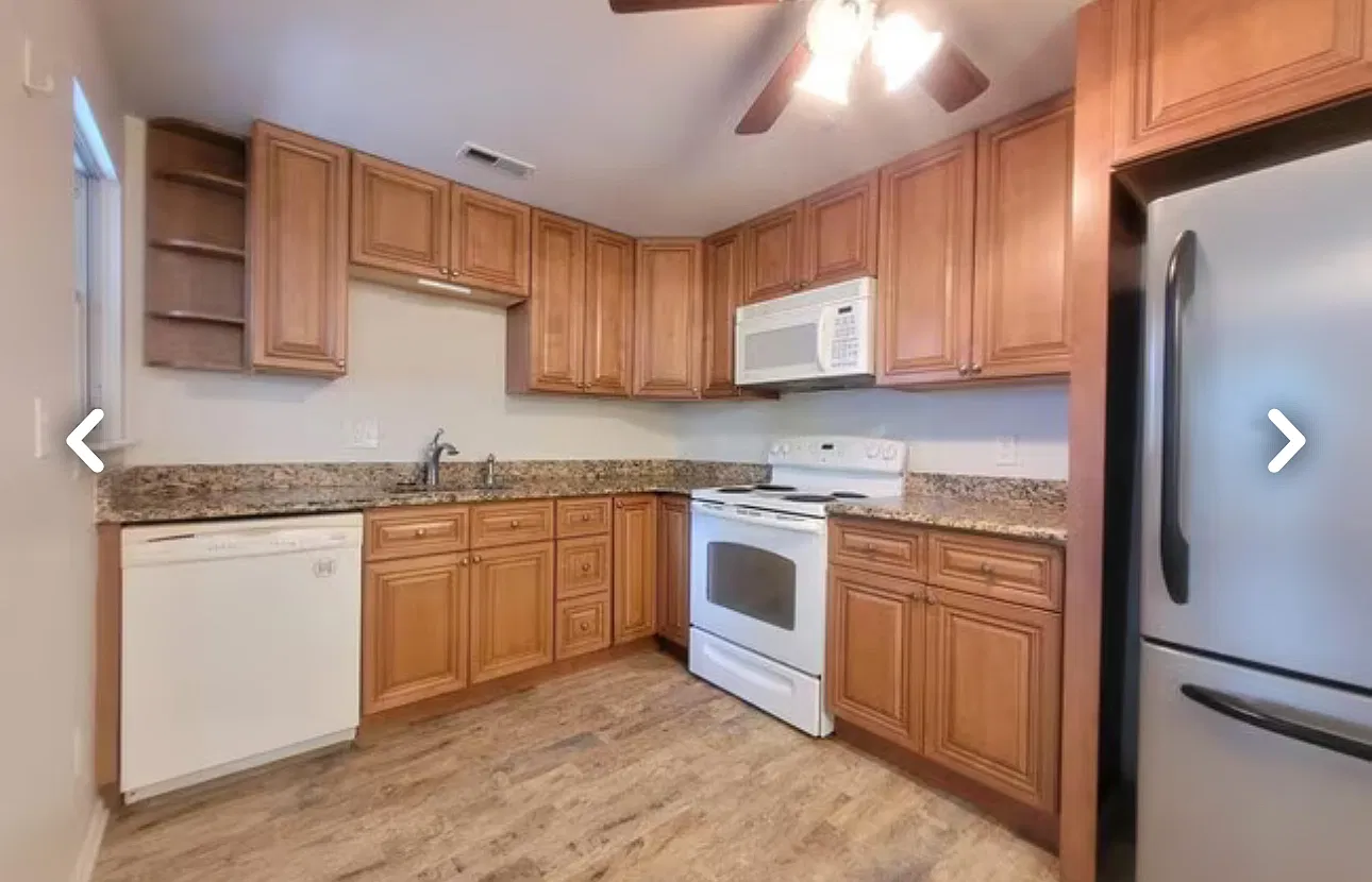 2 bed, 824 sqft, $2,290 — Photo 1