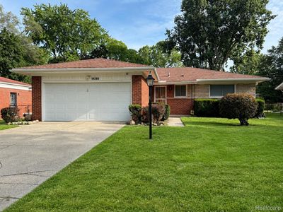 19280 Magnolia Pkwy, Southfield, MI, 48075