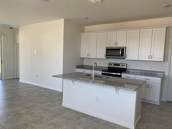4th image of 2372 Treasure Hill St