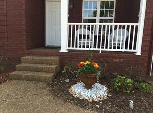 123 Iroquois Dr, White House, TN 37188