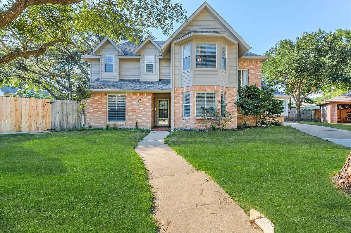 Building Photo - 20506 Park Pine Dr