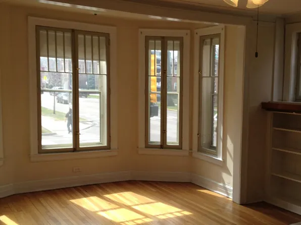 330 Washington Blvd, Oak Park, IL 60302