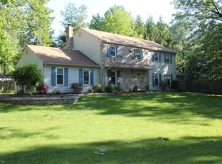 370 Kerrwood Dr, Wayne, PA 19087