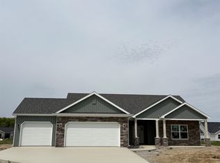 827 Chestnut Ct, Decatur, IN 46733