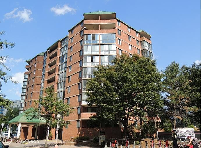 1st image of 1001 N Randolph St APT 904