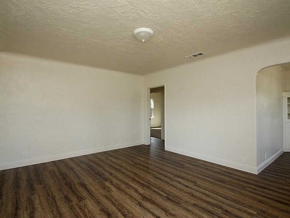 4th image of 3347 E Hammond Ave