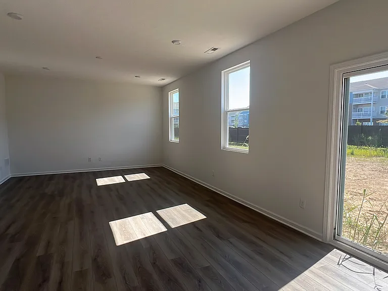 153 Reneau Ave — Photo 3